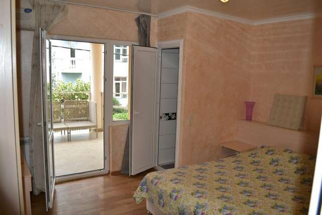 Гостиница Ирена Адлер-198