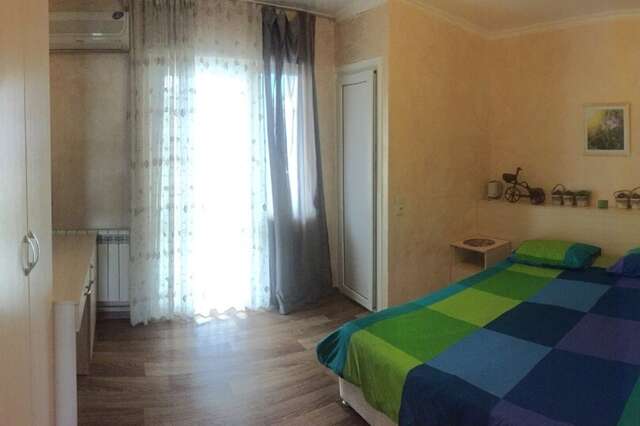 Гостиница Ирена Адлер-210